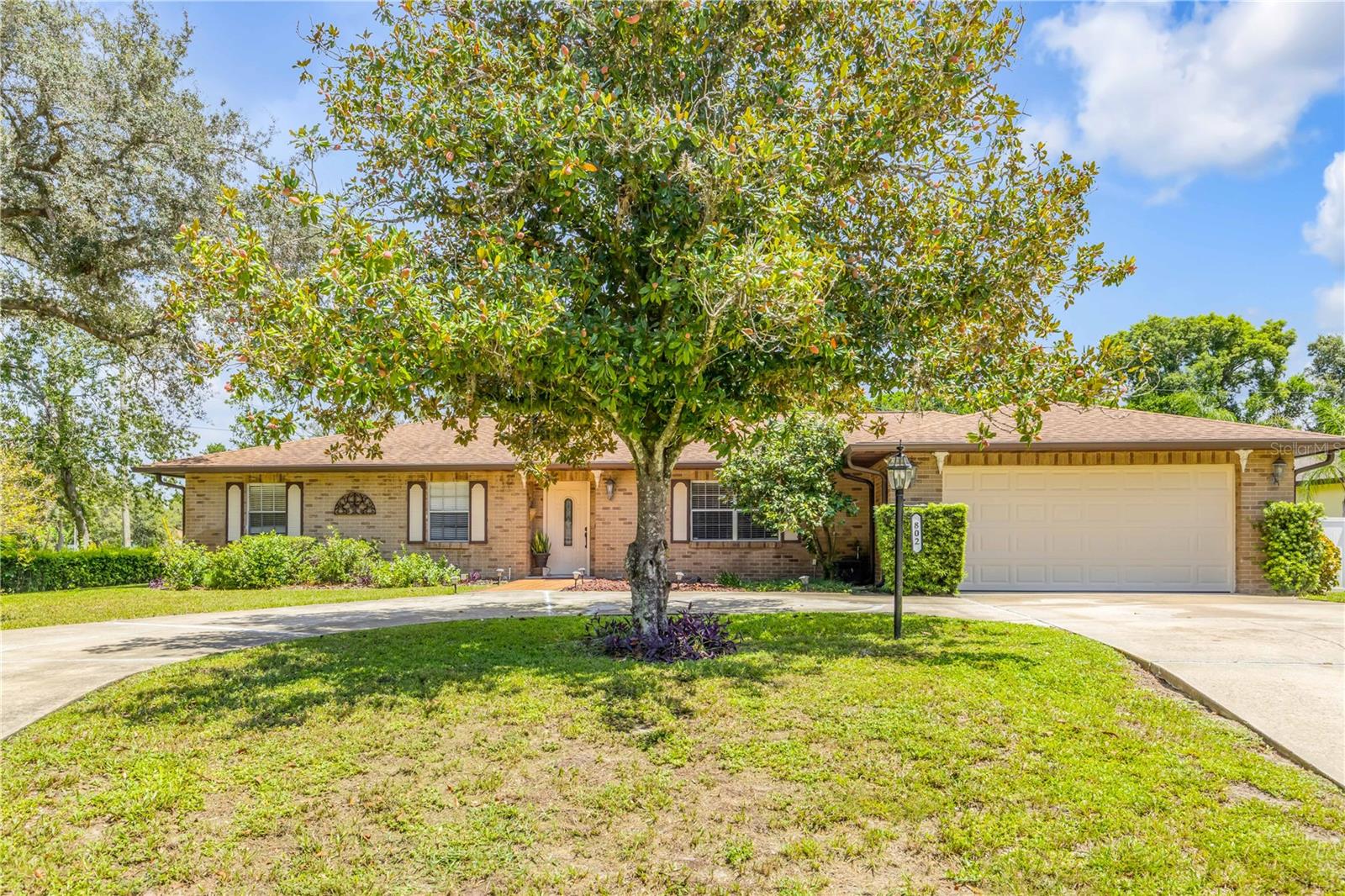 802 Sylvia Dr Property Photo 1