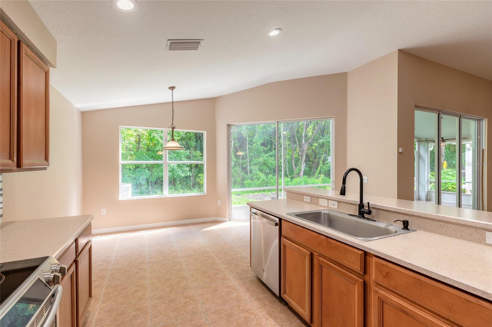 604 Coral Trace Blvd Property Photo 10