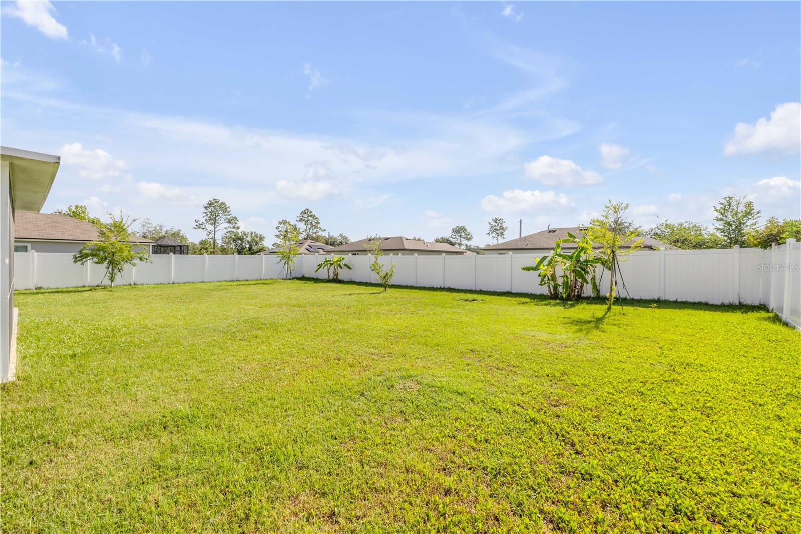 29 Rocking Horse Dr Property Photo 32