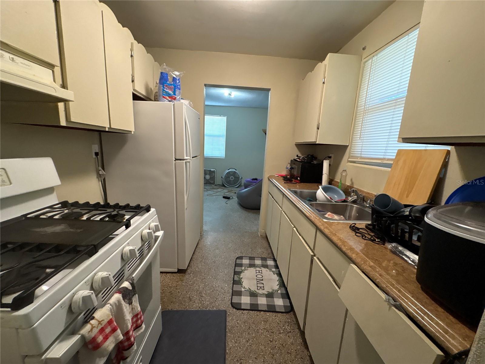 532 S Caroline St Property Photo 4