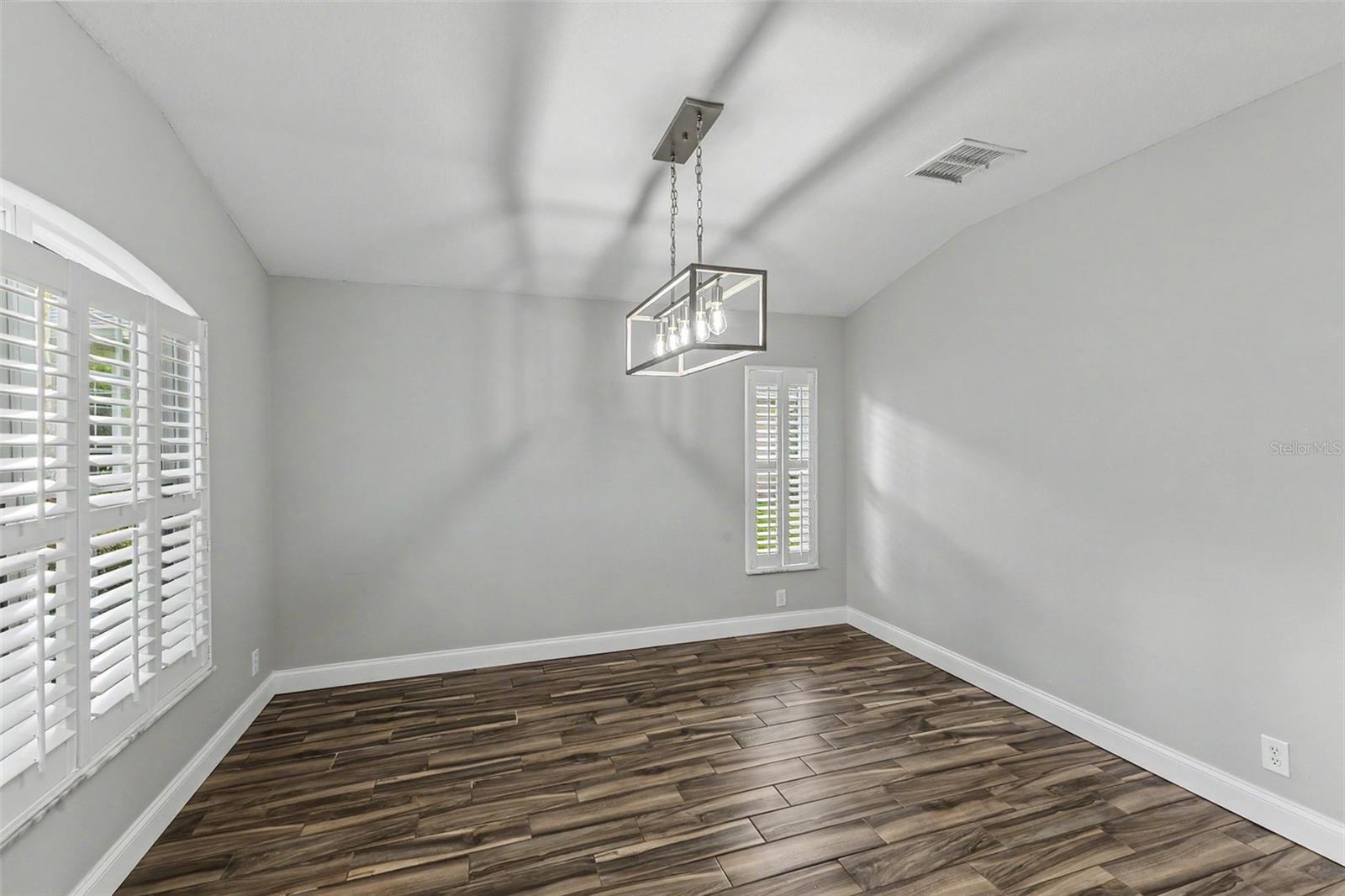 113 Wethersfield Ct Property Photo 13