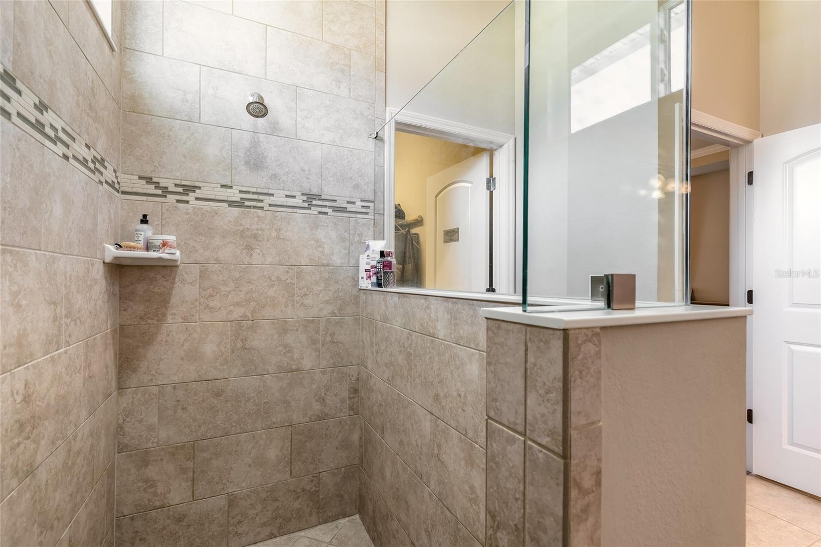 527 Luna Bella Ln Property Photo 27