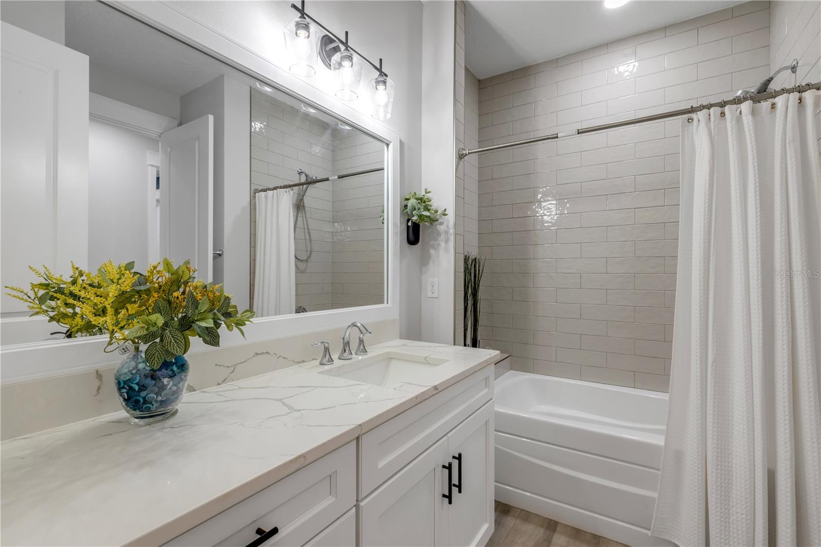 2884 Isles Way Property Photo 47