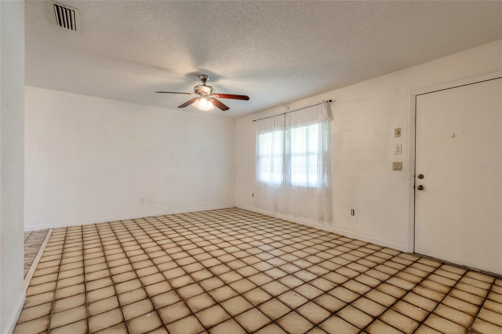 2629 Umbrella Tree Dr Property Photo 5