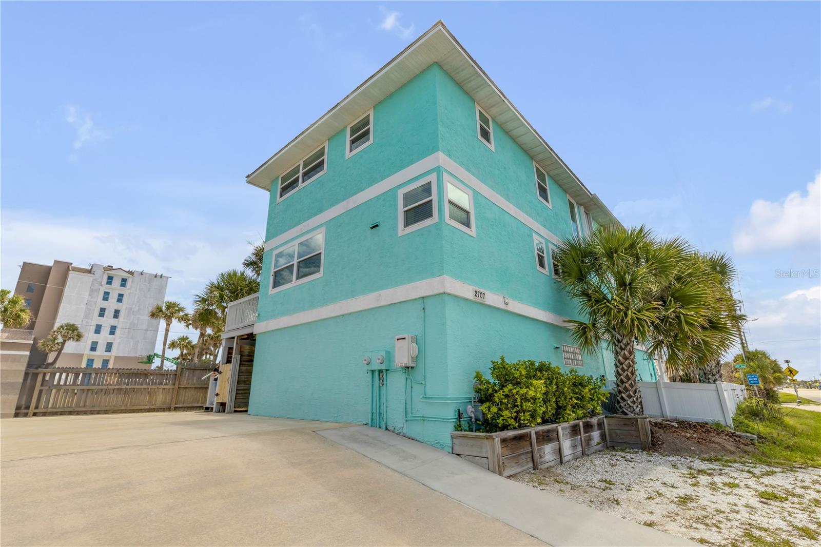 2707 S Atlantic Ave Property Photo 1
