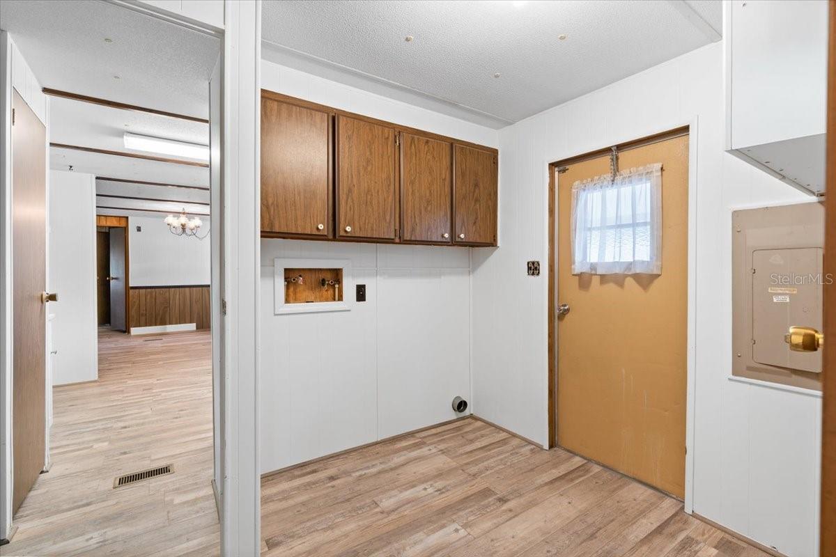 5238 Rogers Ave Property Photo 5