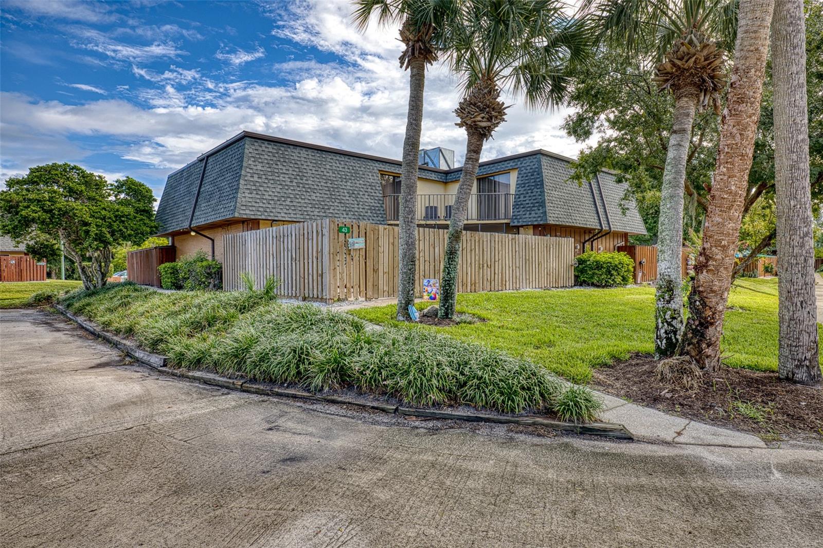 43 CEDAR DUNES DR