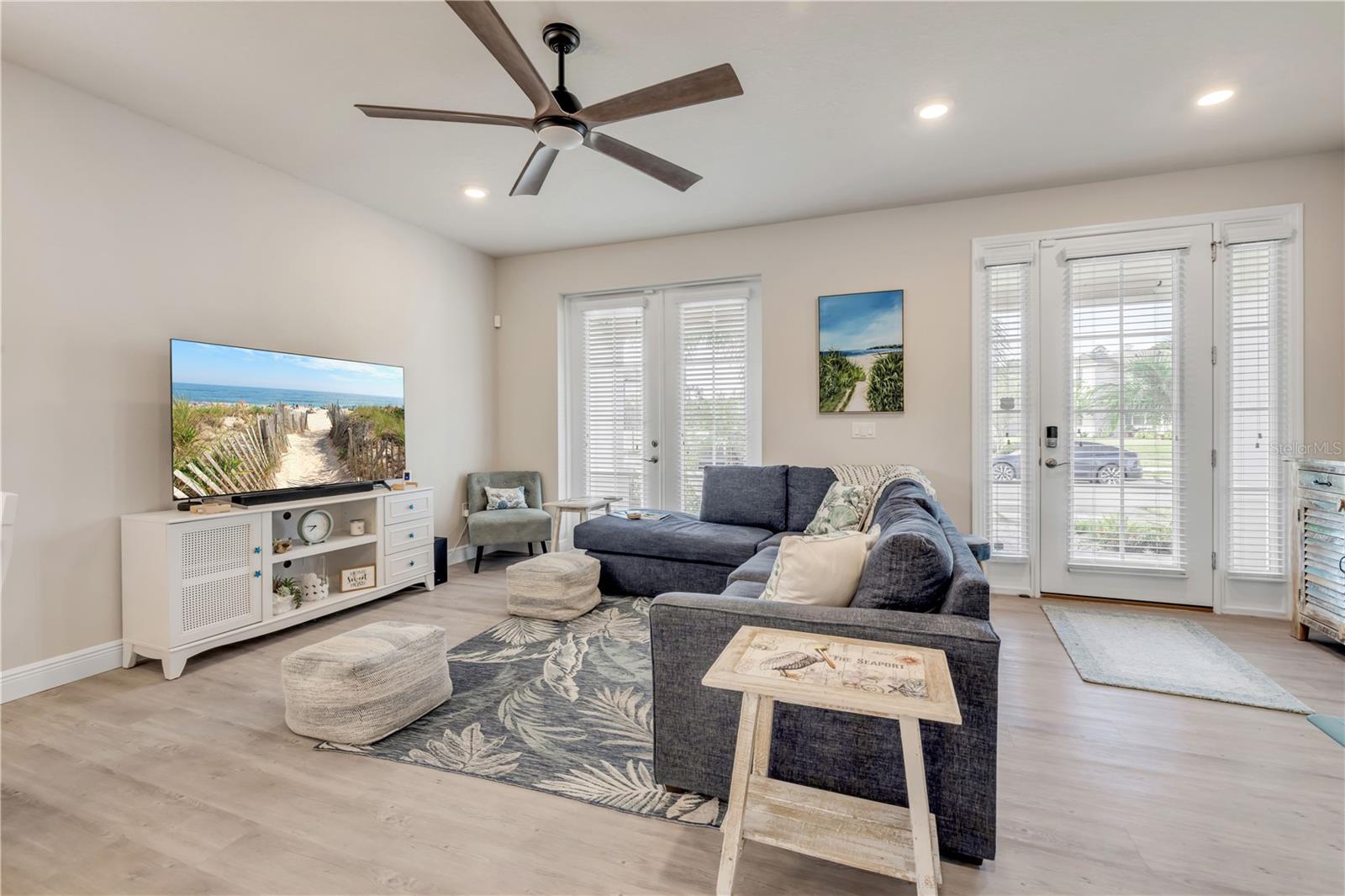 549 Venetian Palms Blvd Property Photo 10