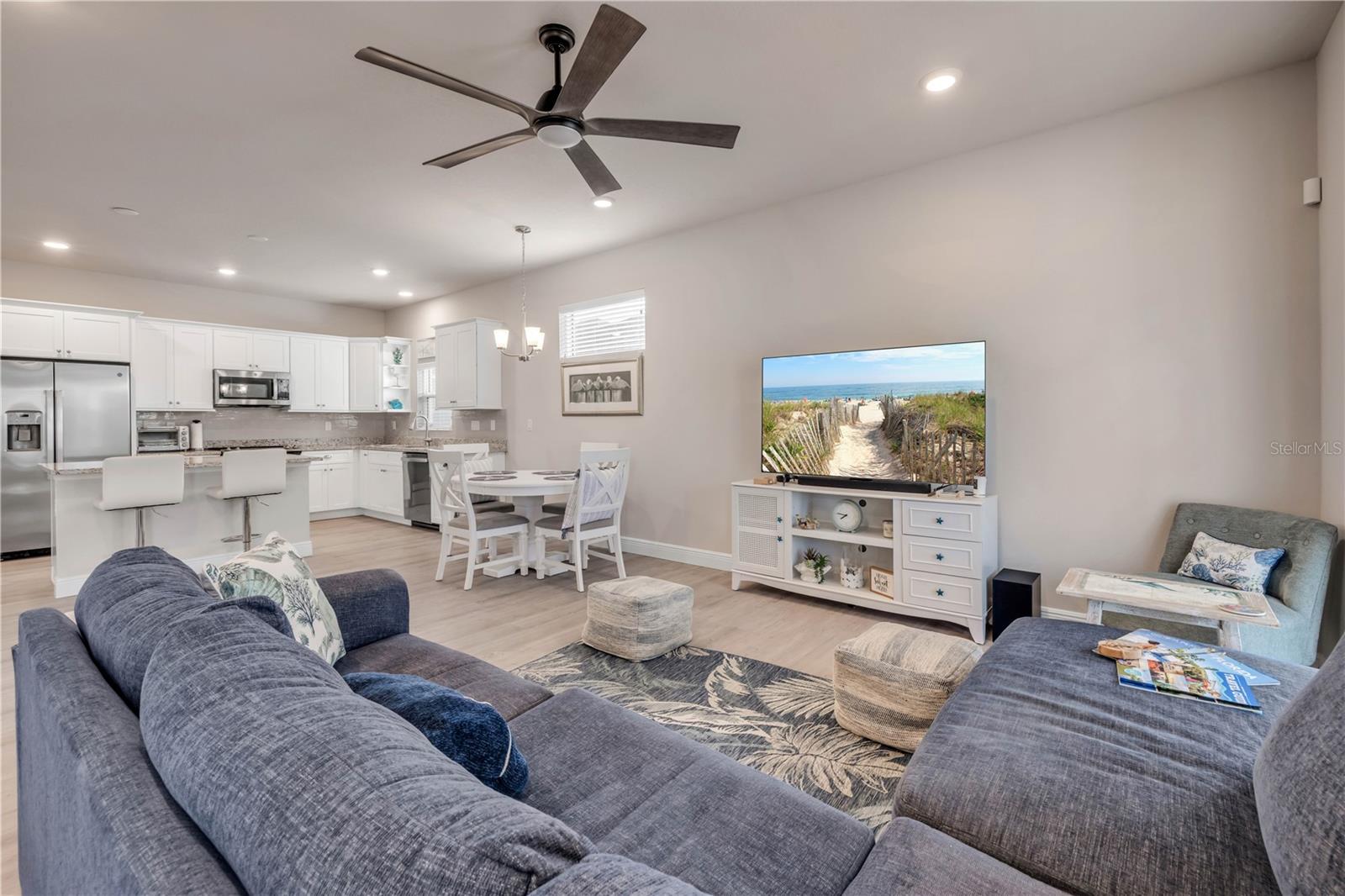 549 Venetian Palms Blvd Property Photo 12