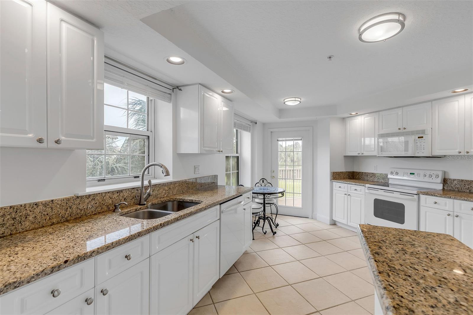 4670 Links Village Dr #c204 Property Photo 27