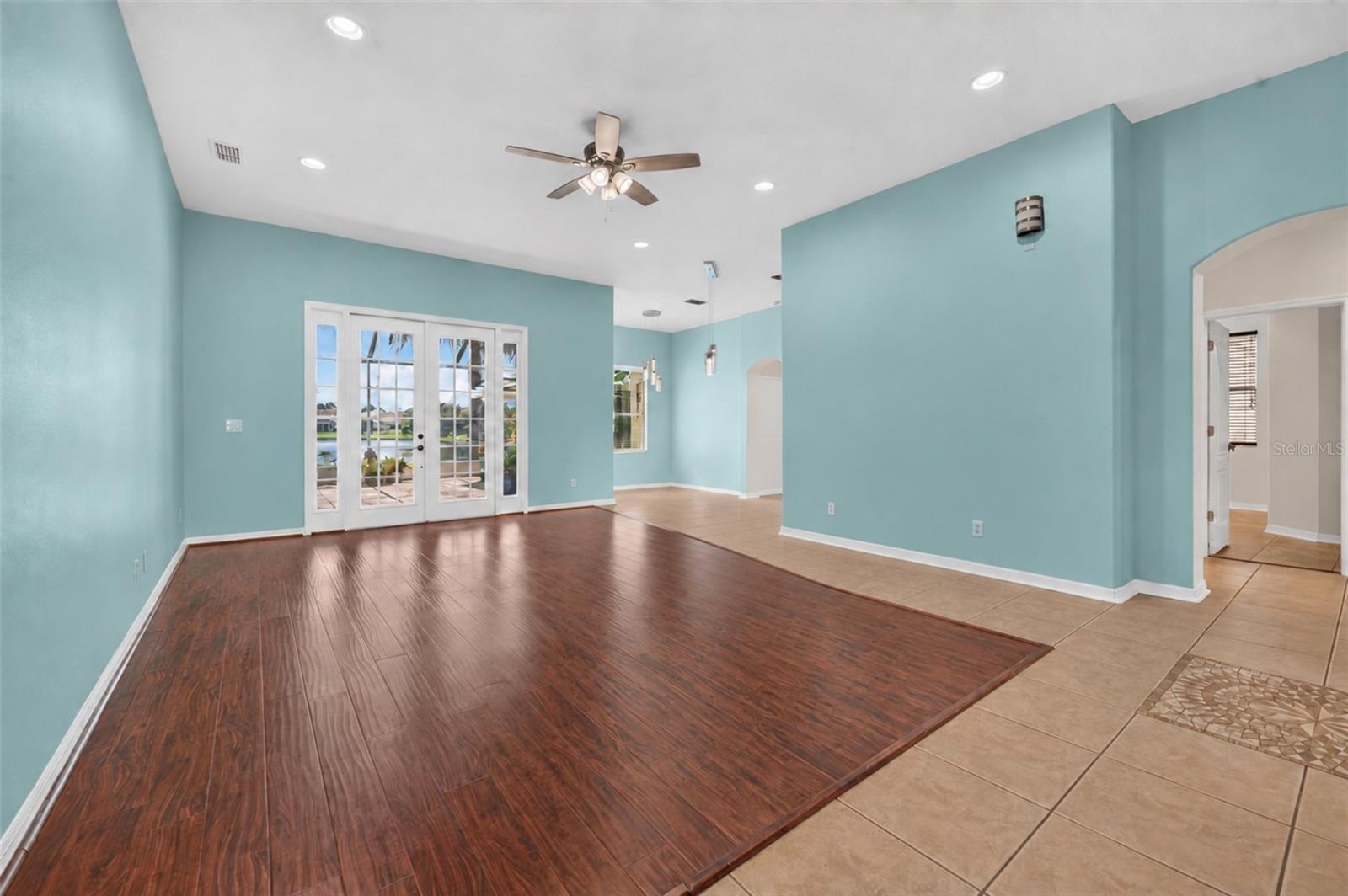 521 Venetian Villa Dr Property Photo 7