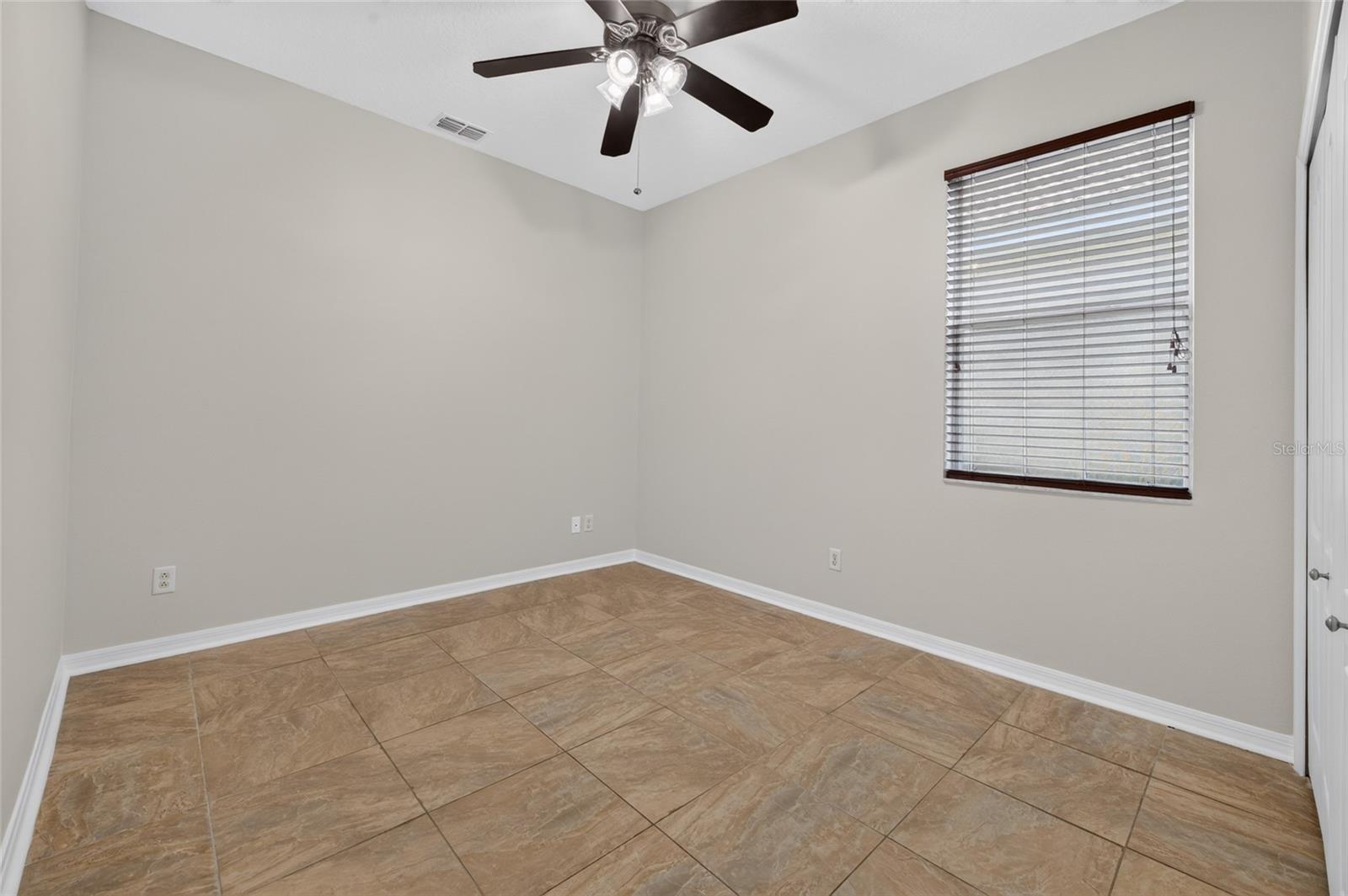 521 Venetian Villa Dr Property Photo 16