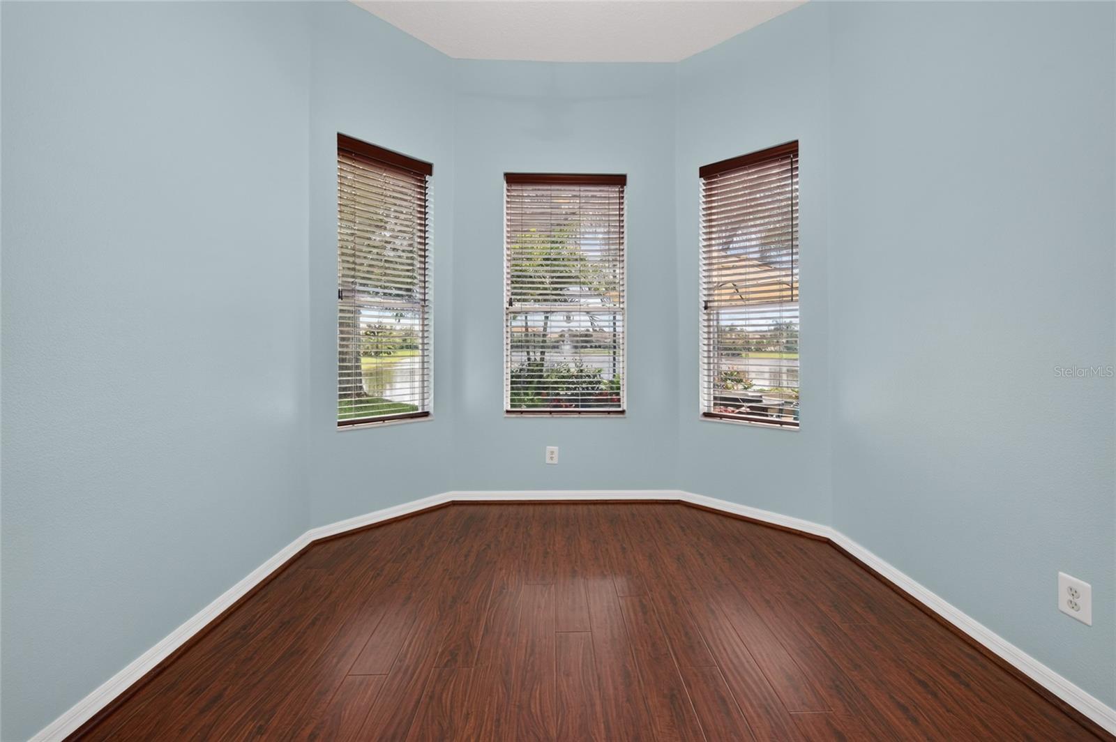 521 Venetian Villa Dr Property Photo 28