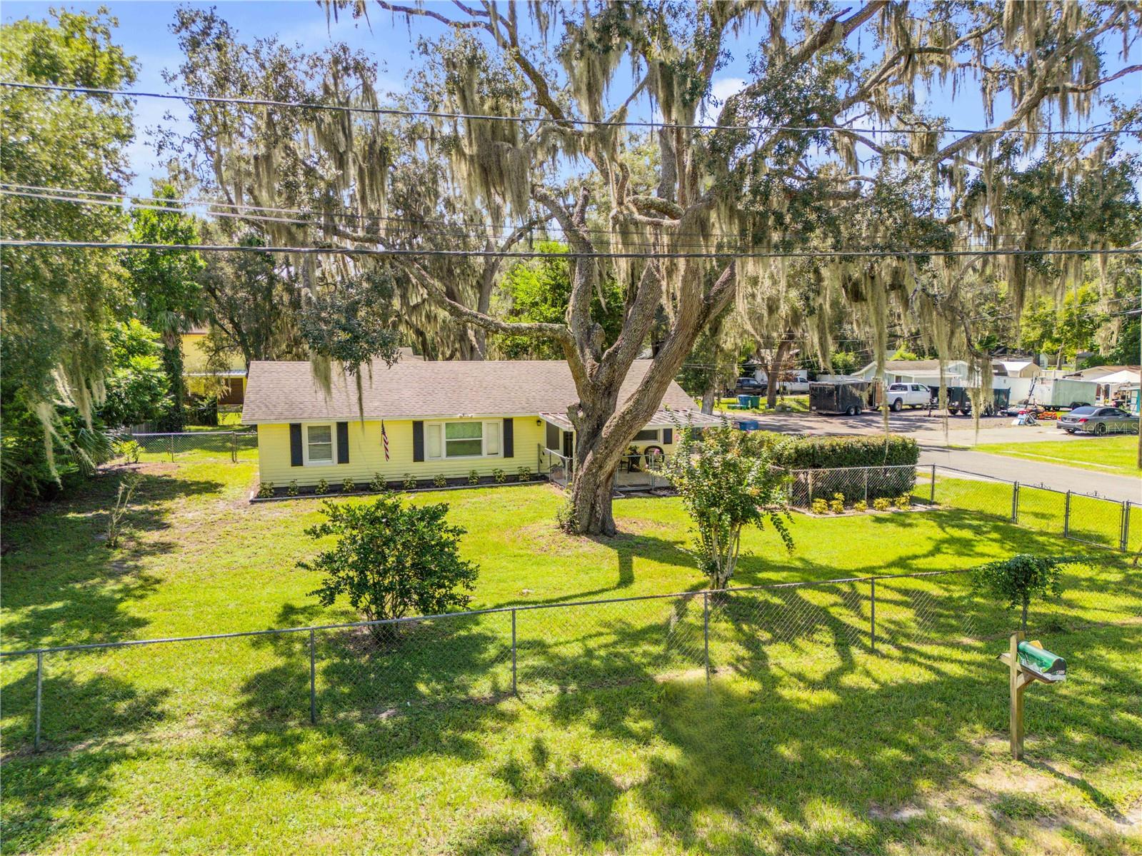 1402 E Voorhis Ave Property Photo 1
