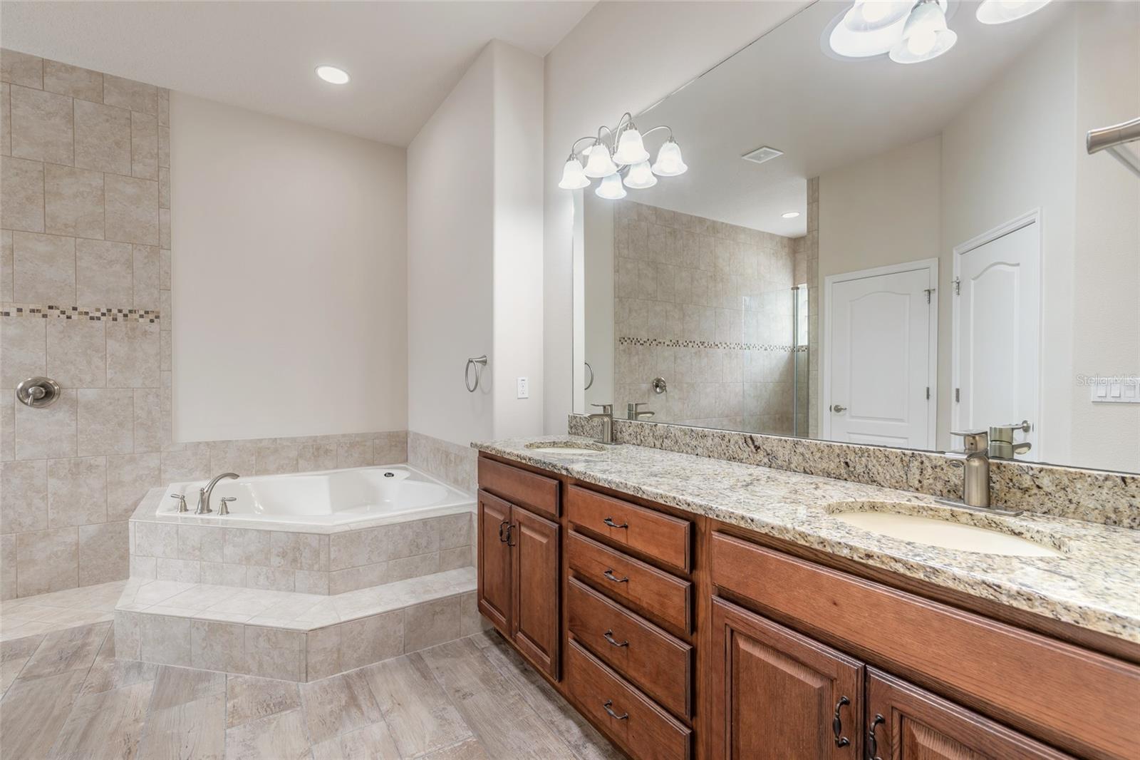 3466 Tesoro Cir Property Photo 32