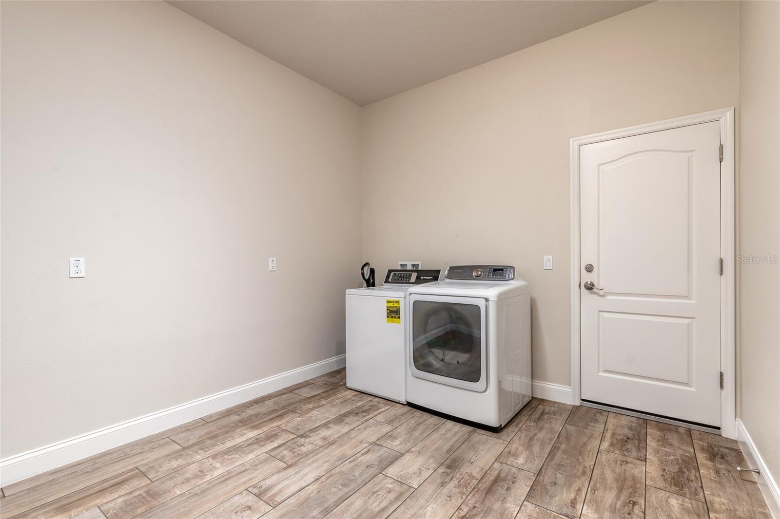 3466 Tesoro Cir Property Photo 42