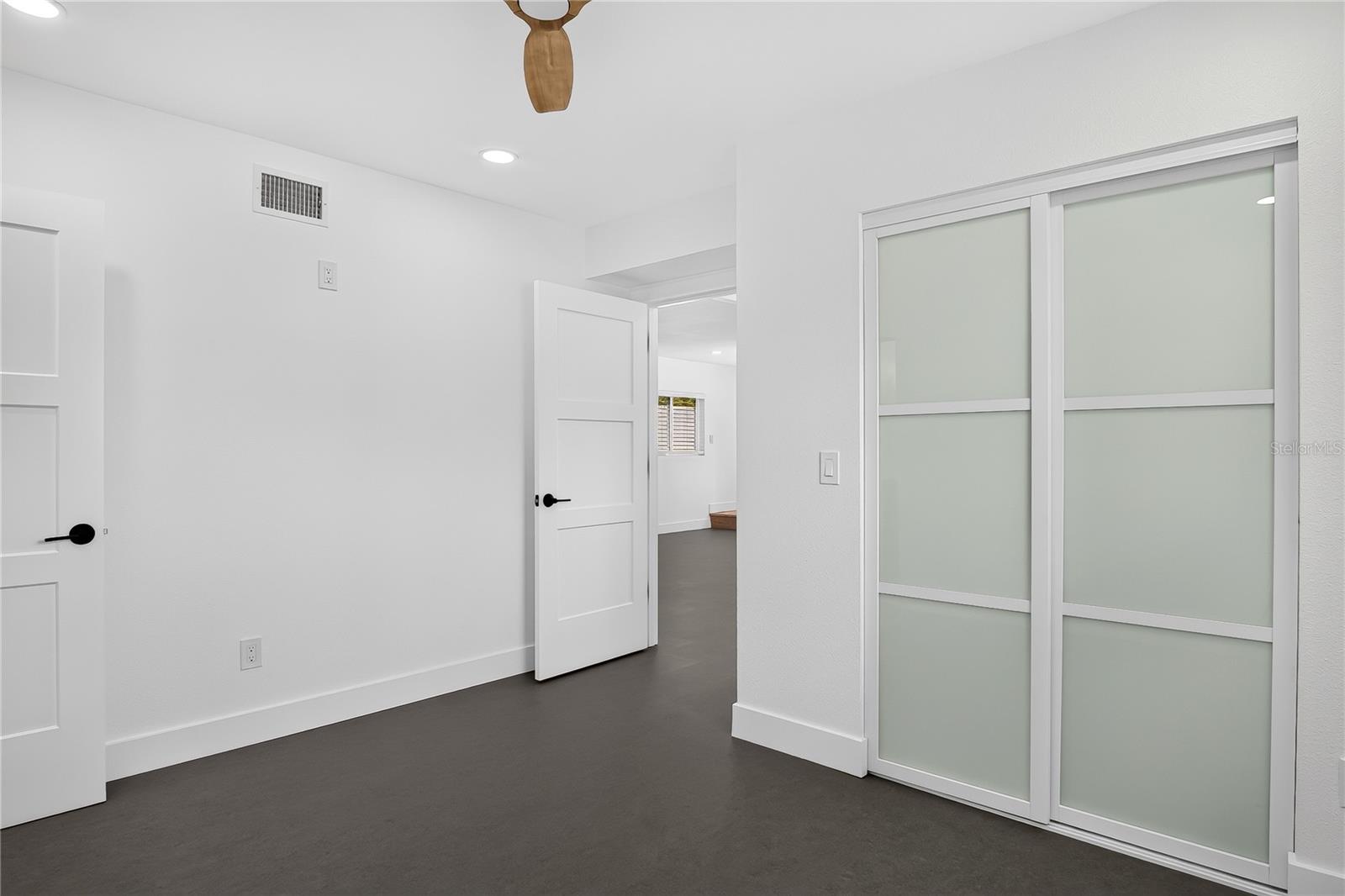 1 Watts Dr Property Photo 10