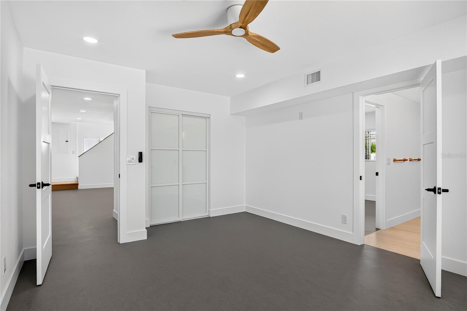 1 Watts Dr Property Photo 14