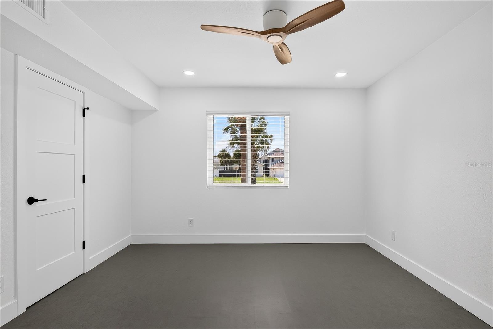 1 Watts Dr Property Photo 15