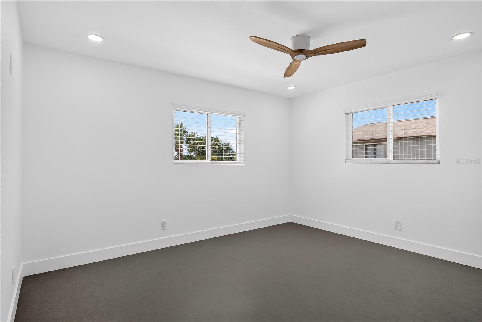 1 Watts Dr Property Photo 34