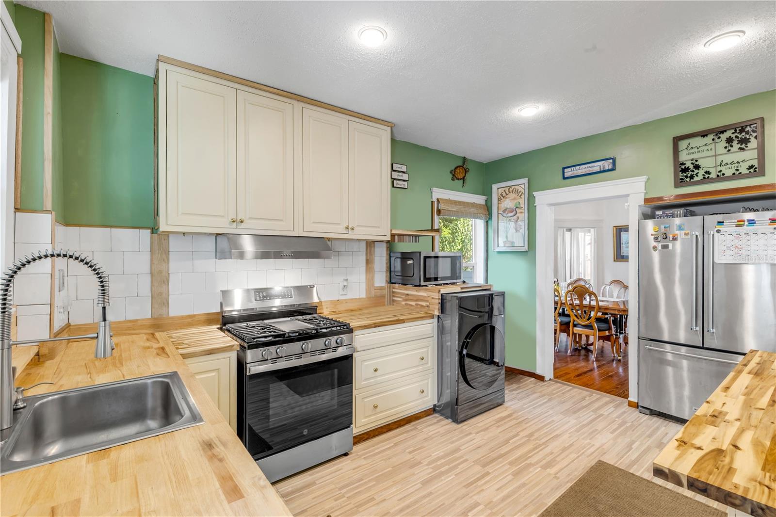 436 Vermont Ave Property Photo 13