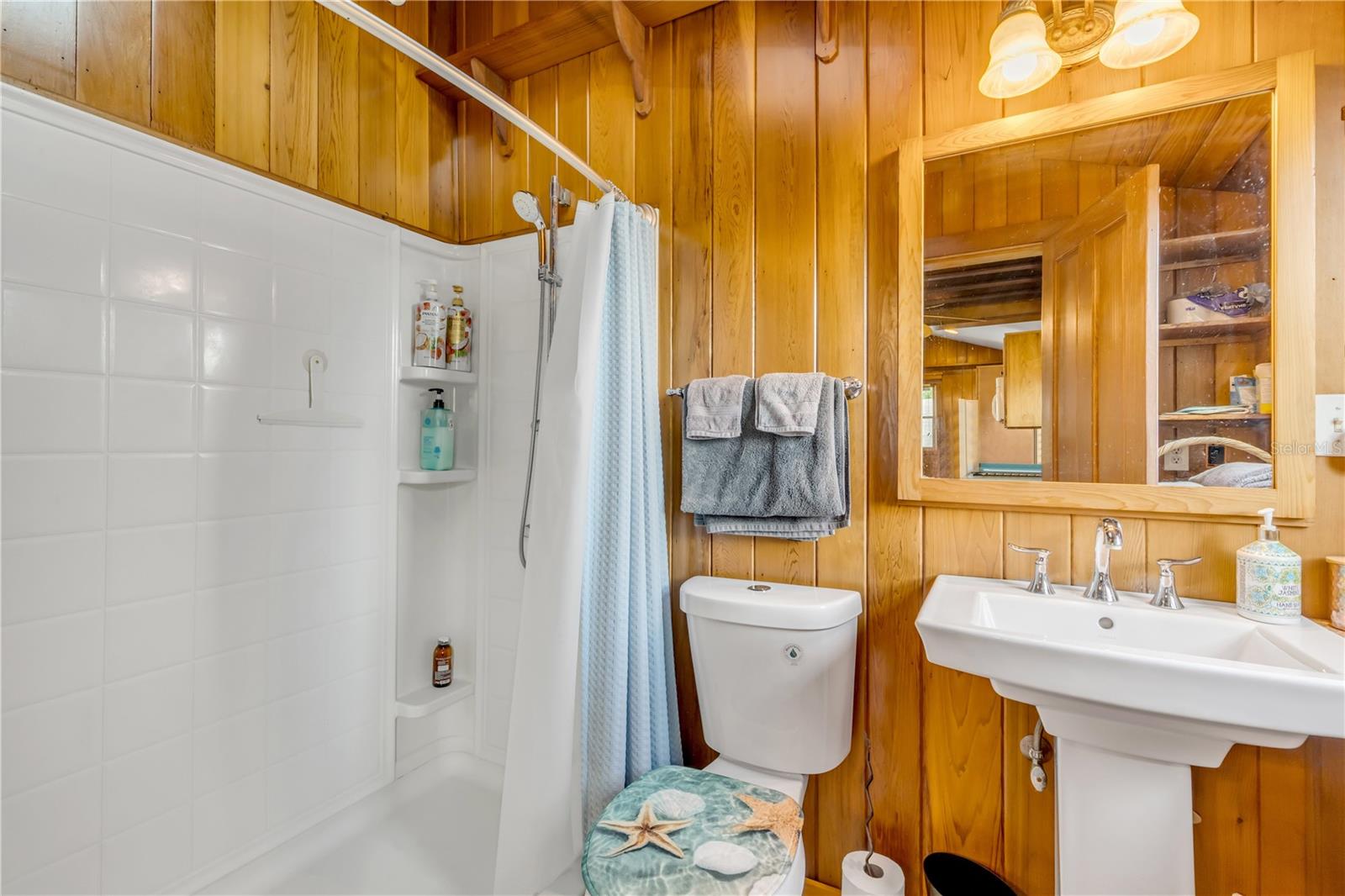 436 Vermont Ave Property Photo 33