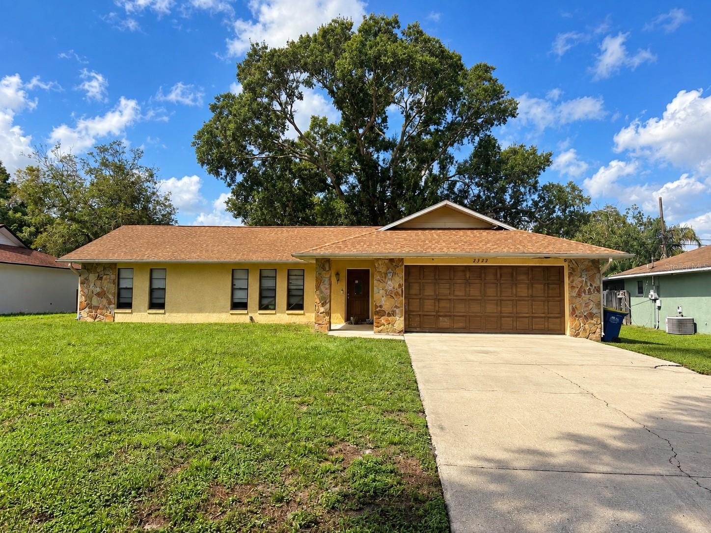 2322 PINE TREE DR Property Photo 1