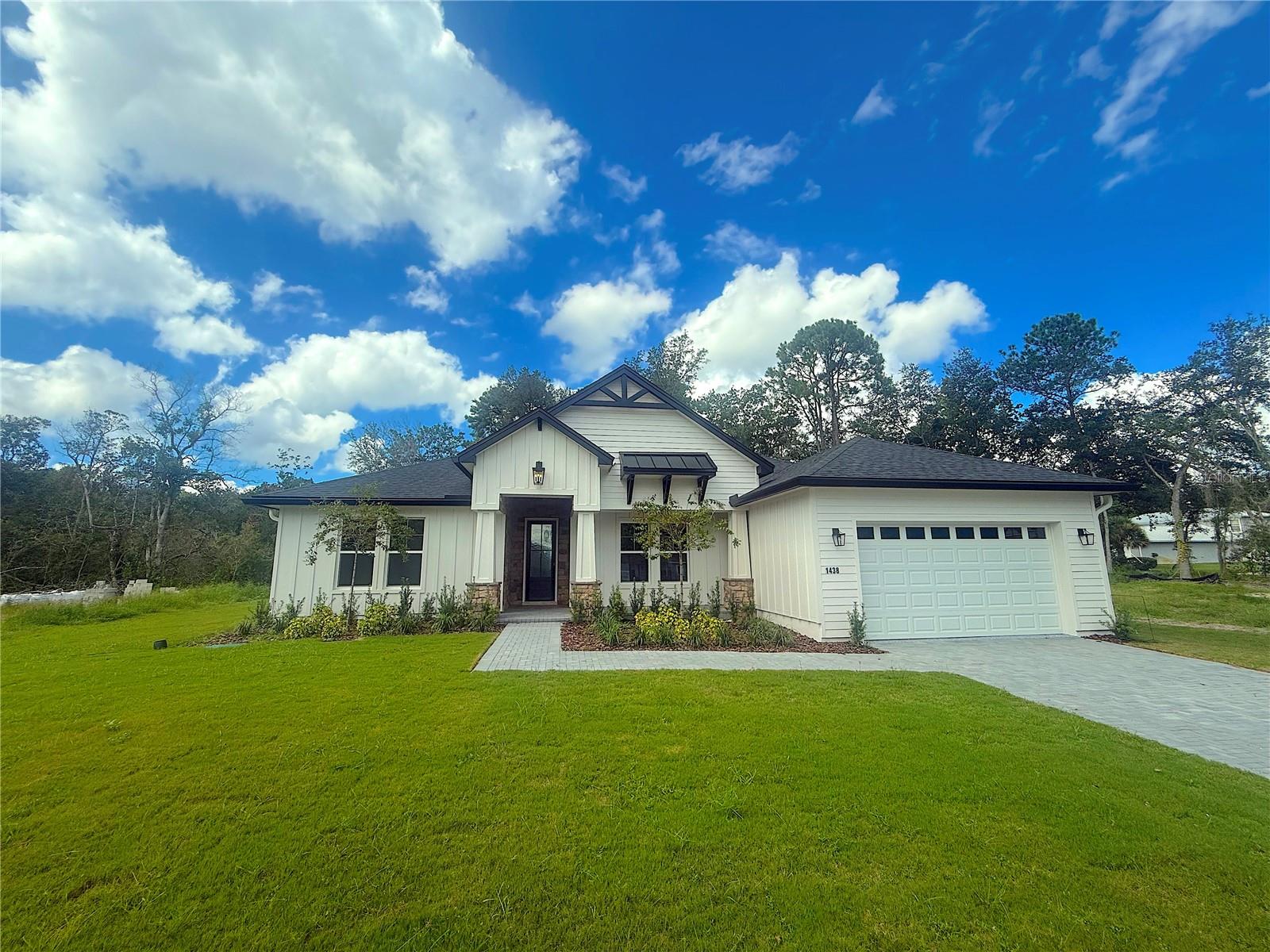 1438 Balmy Beach Dr Property Photo