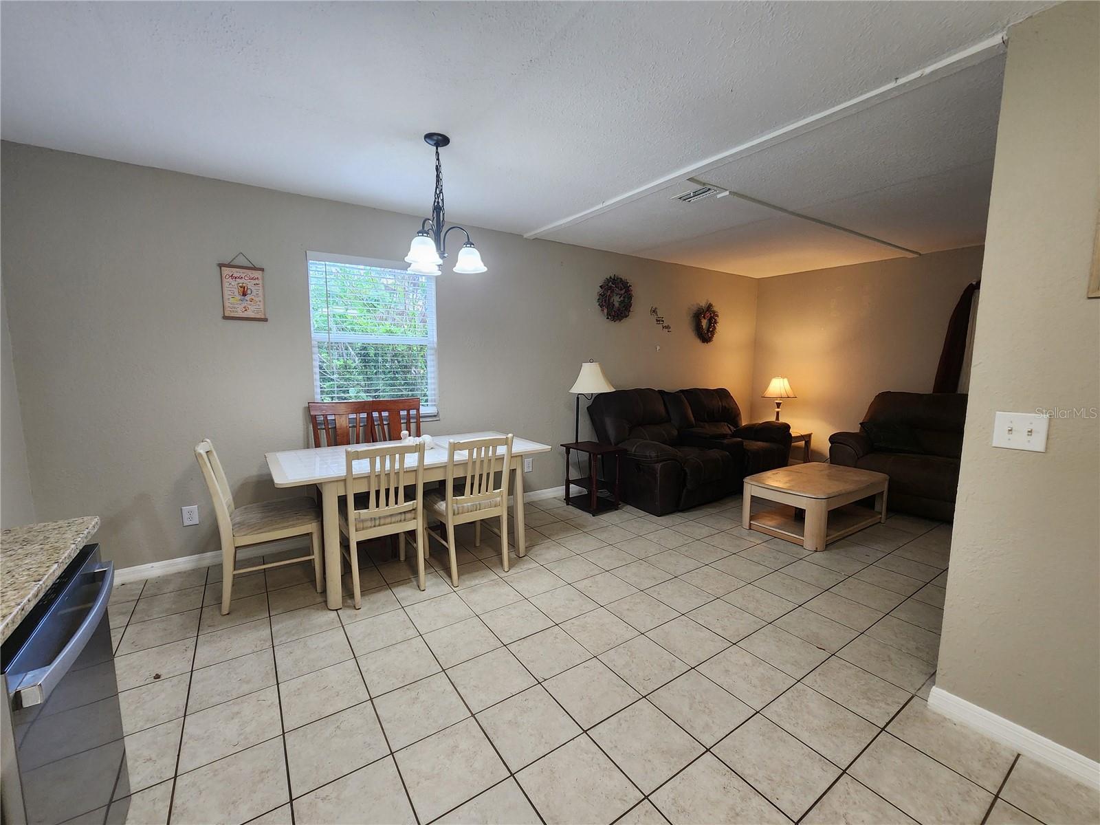 240 Newcomb St Property Photo 14