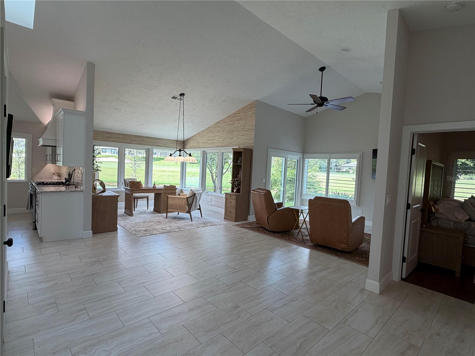 209 Bromely Cir Property Photo 5