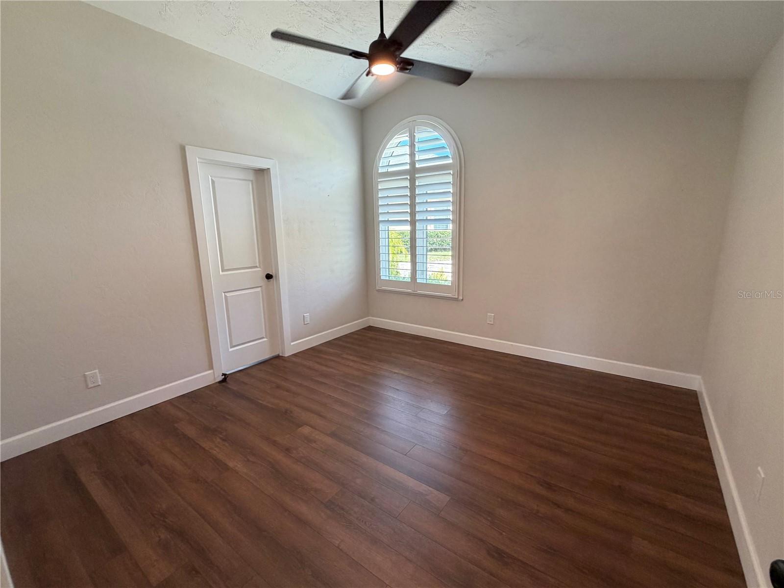 209 Bromely Cir Property Photo 21