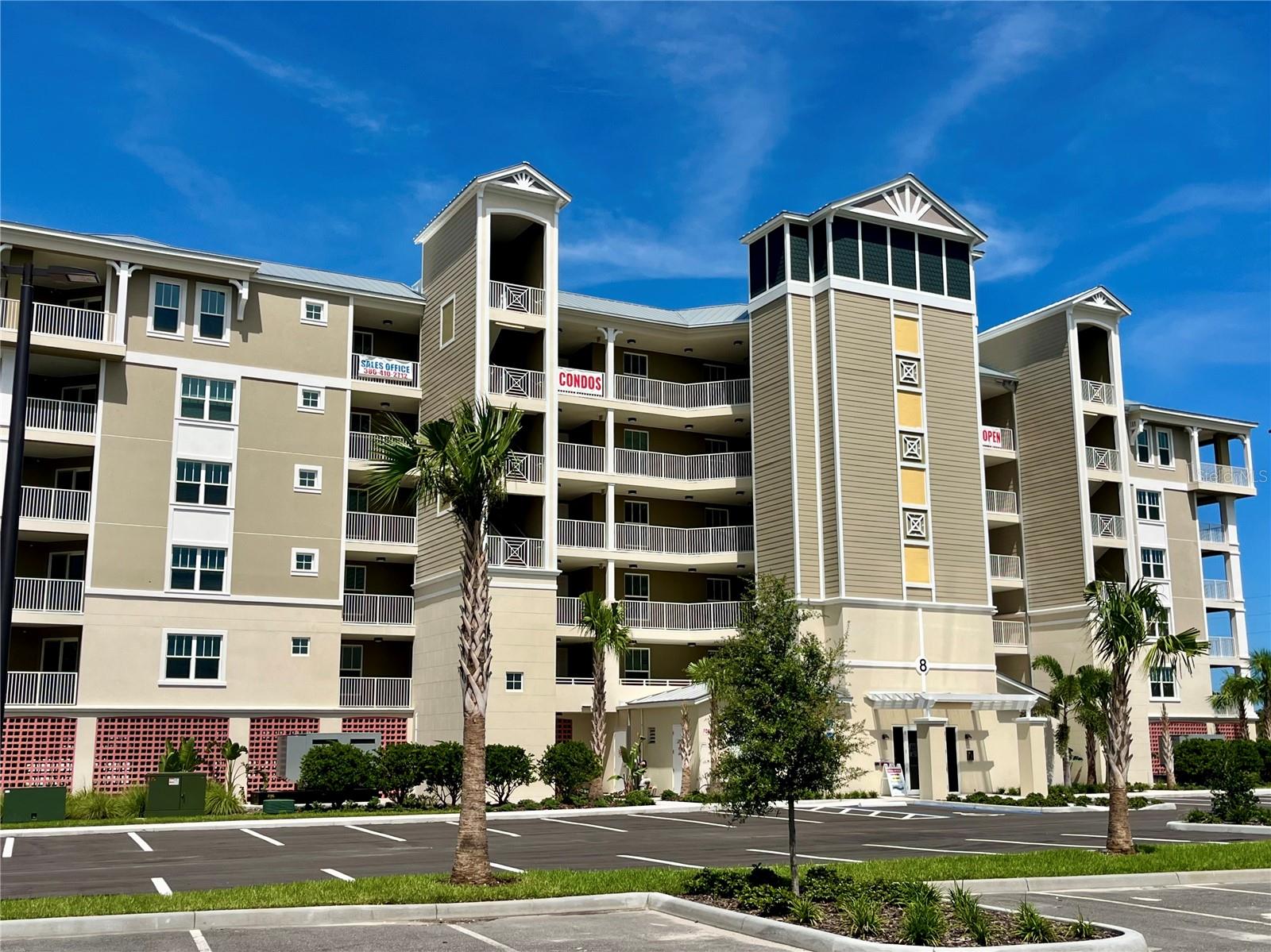 8 RIVERWALK DR #603 Property Photo 1