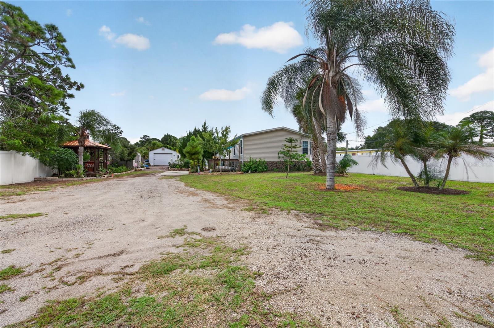375 Beehive Dr Property Photo 29