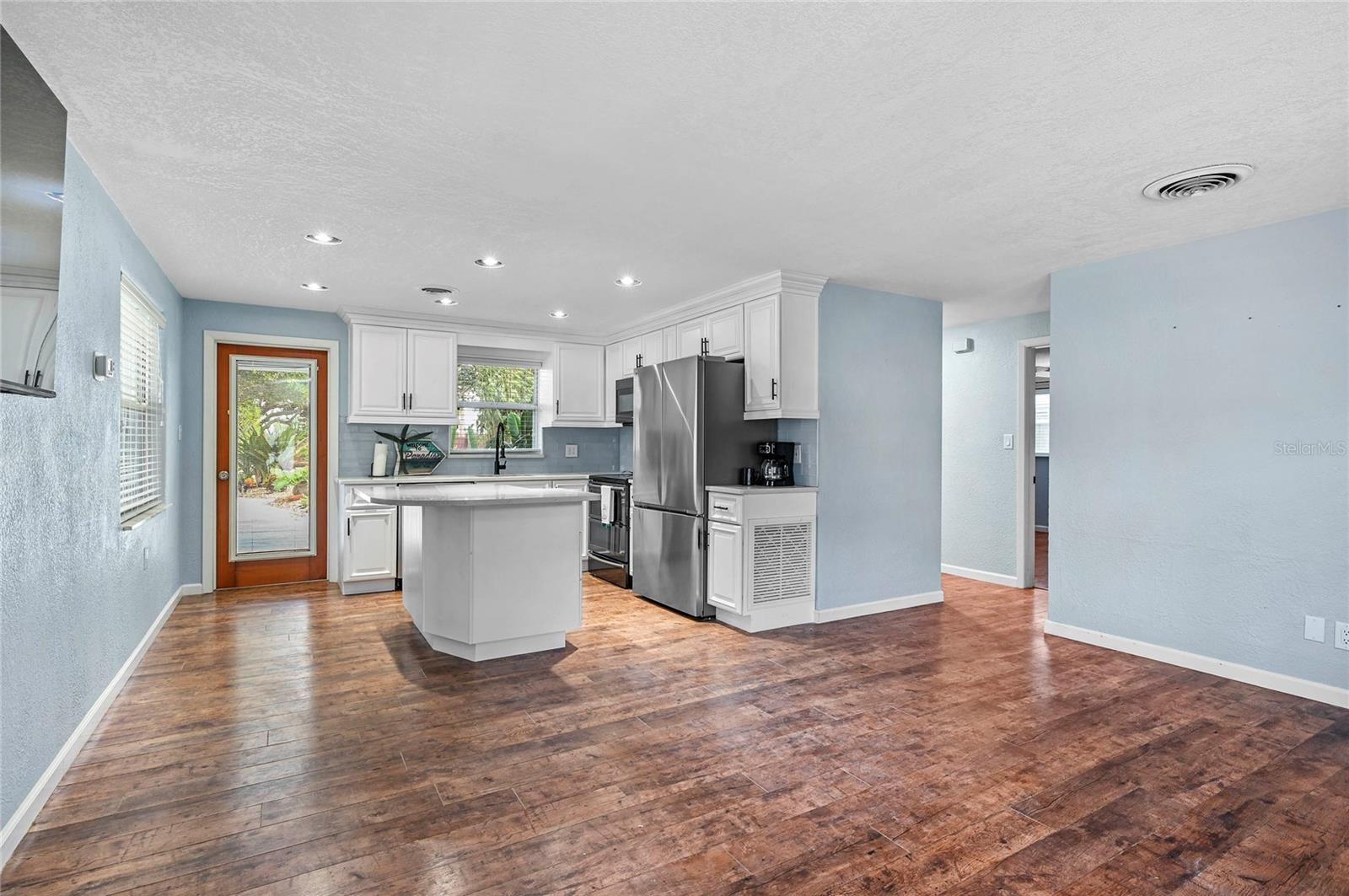 511 Evergreen St Property Photo 6