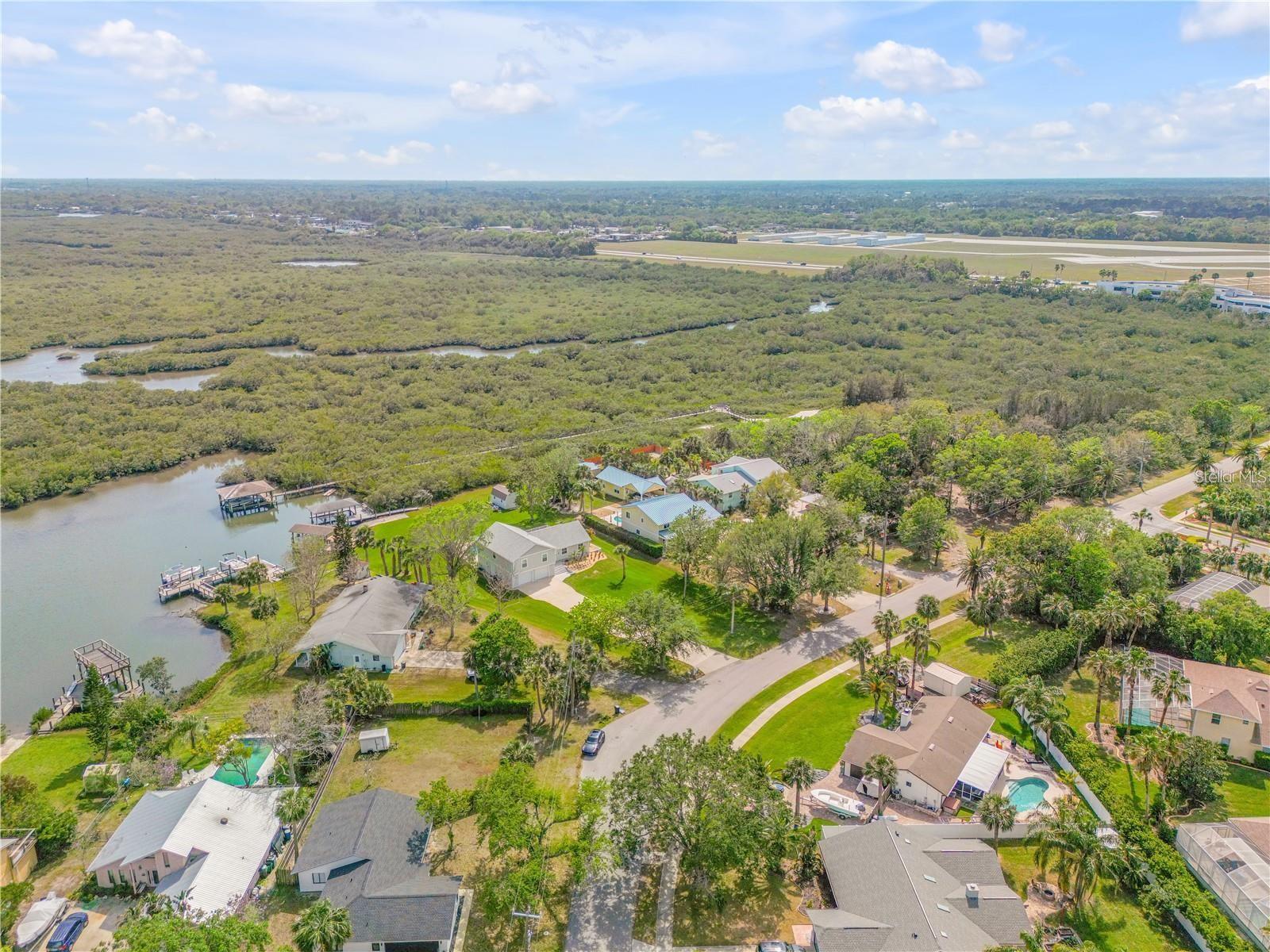 209 Inlet Shores Dr Property Photo 5