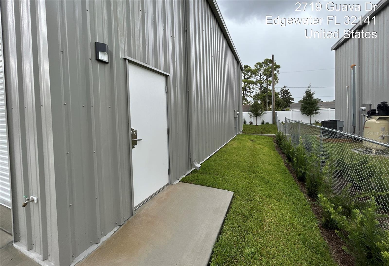 2719 Guava Dr Property Photo 12