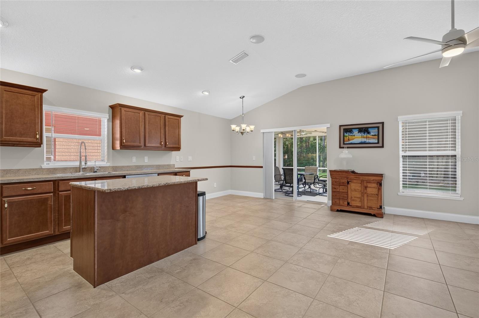 1512 Areca Palm Dr Property Photo 7