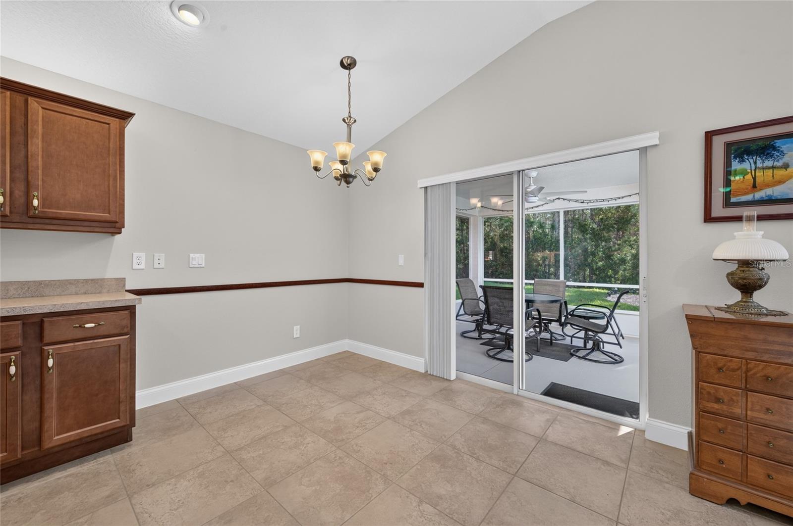 1512 Areca Palm Dr Property Photo 9