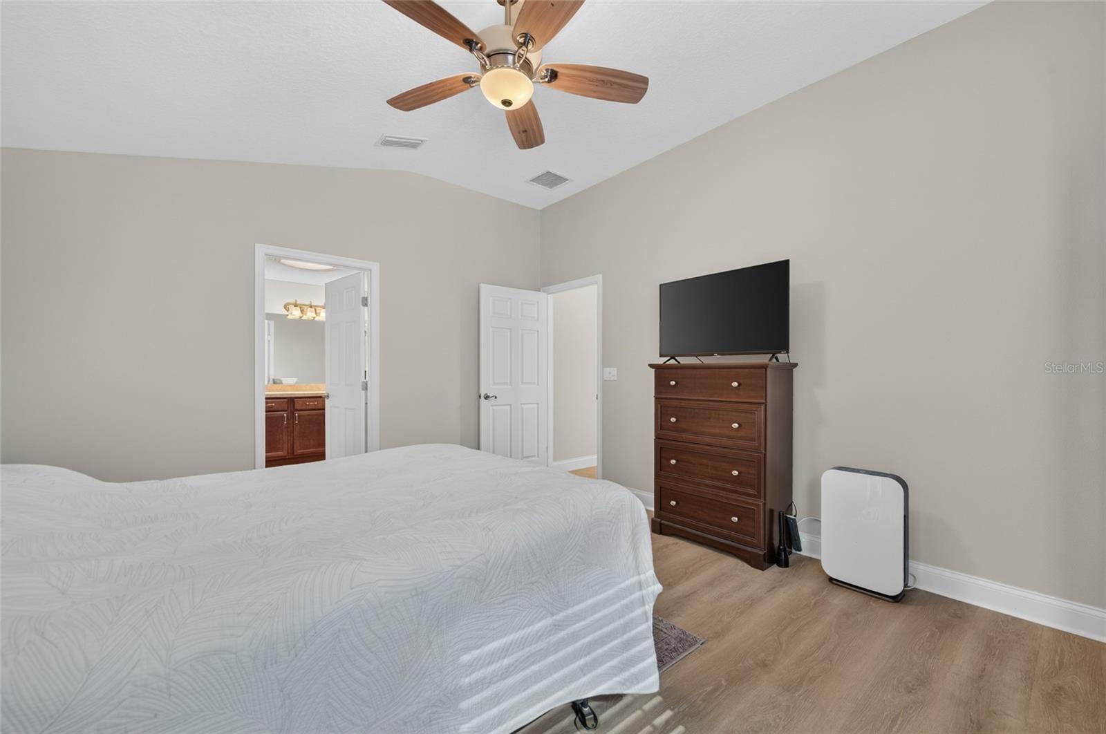 1512 Areca Palm Dr Property Photo 18
