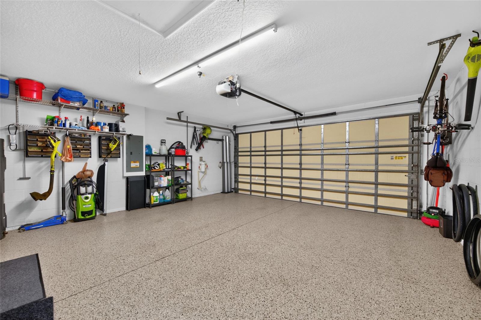 1512 Areca Palm Dr Property Photo 29