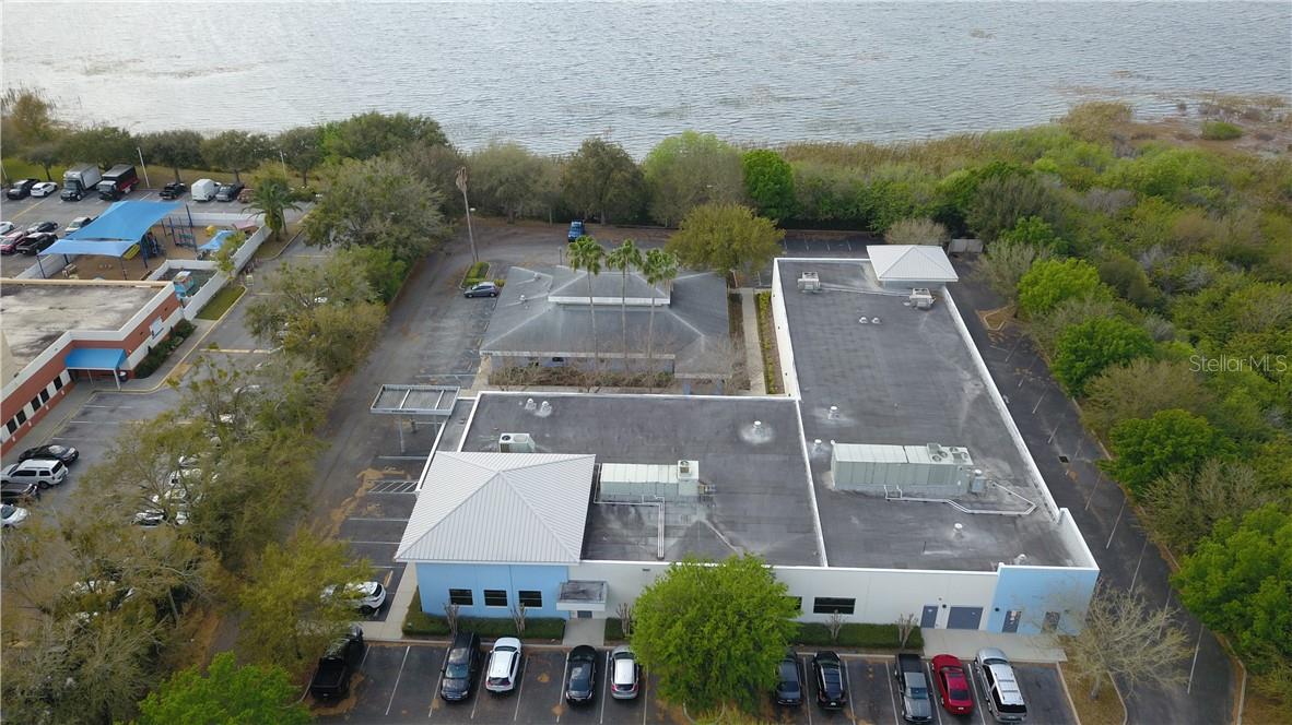O5849210 Property Photo 6