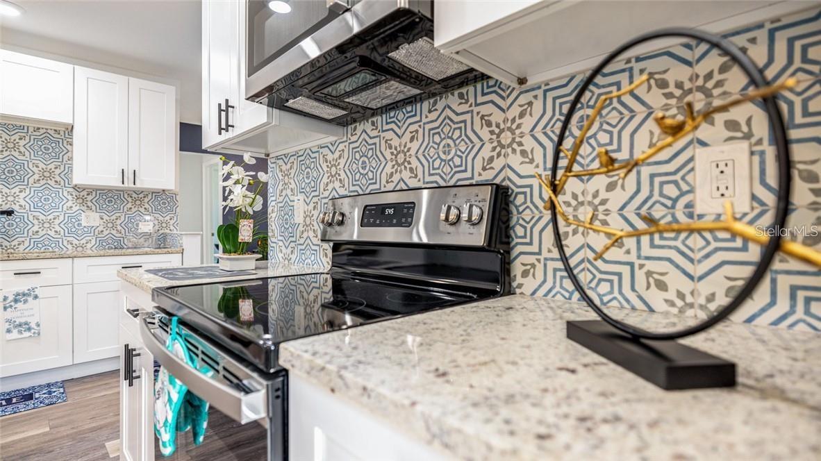 O5982097 Property Photo 11