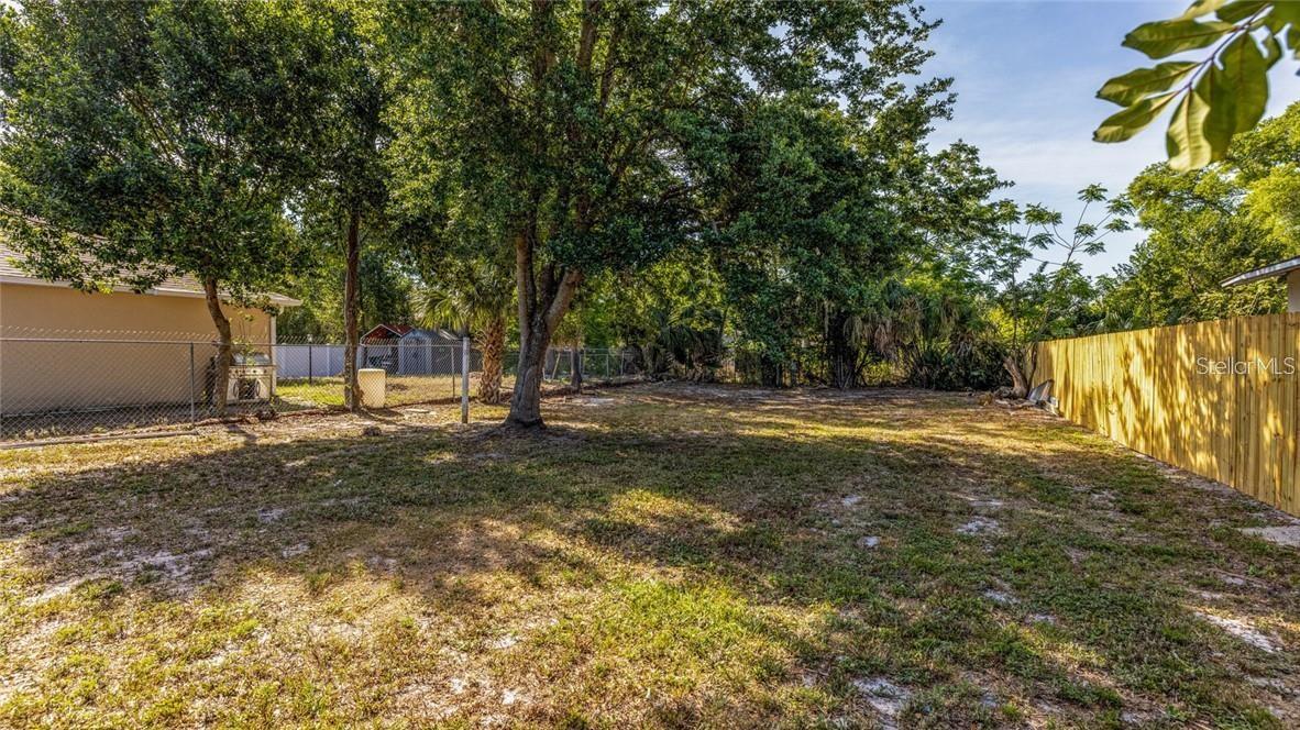 O5982097 Property Photo 25