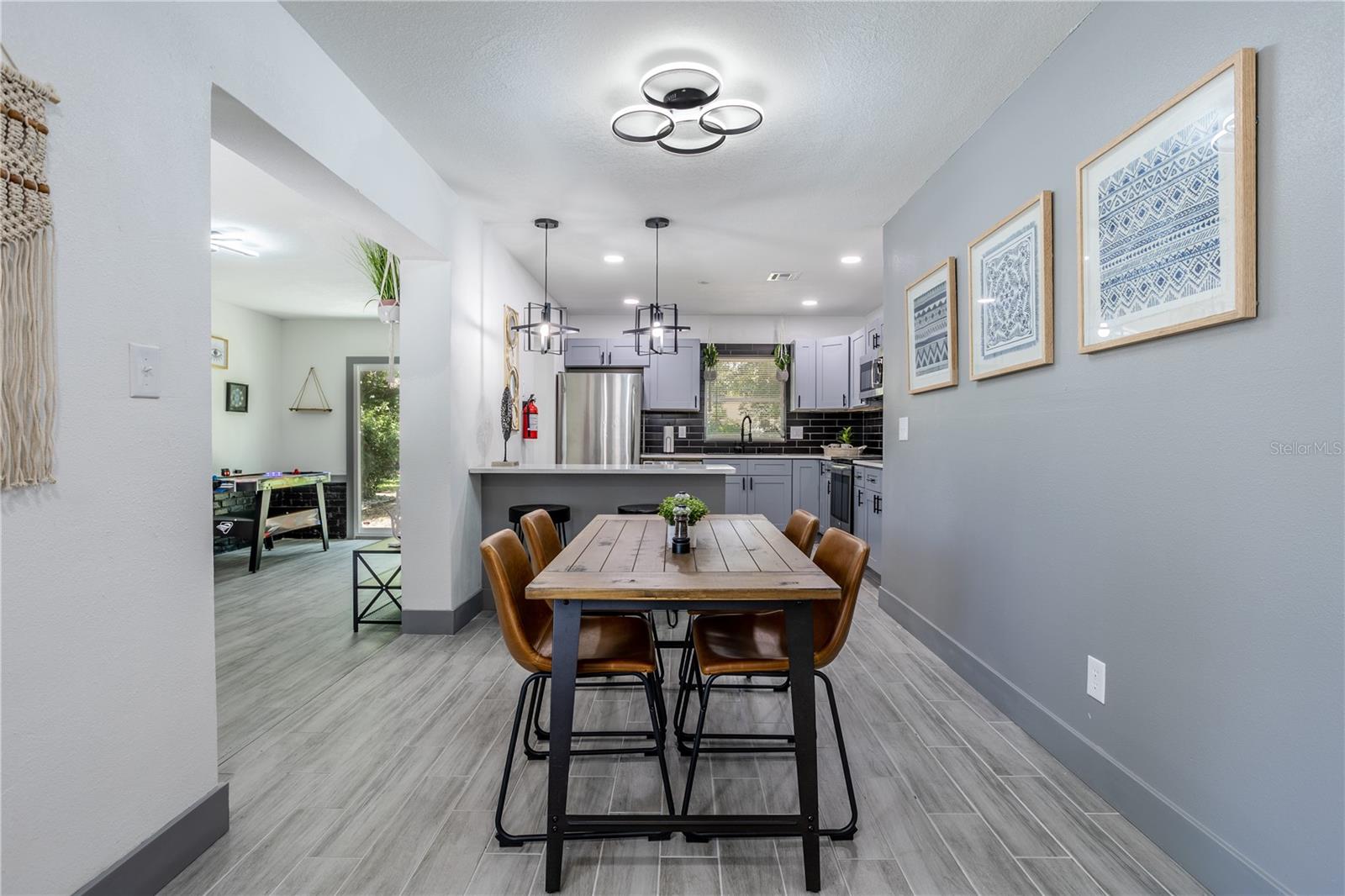 O6046183 Property Photo 6