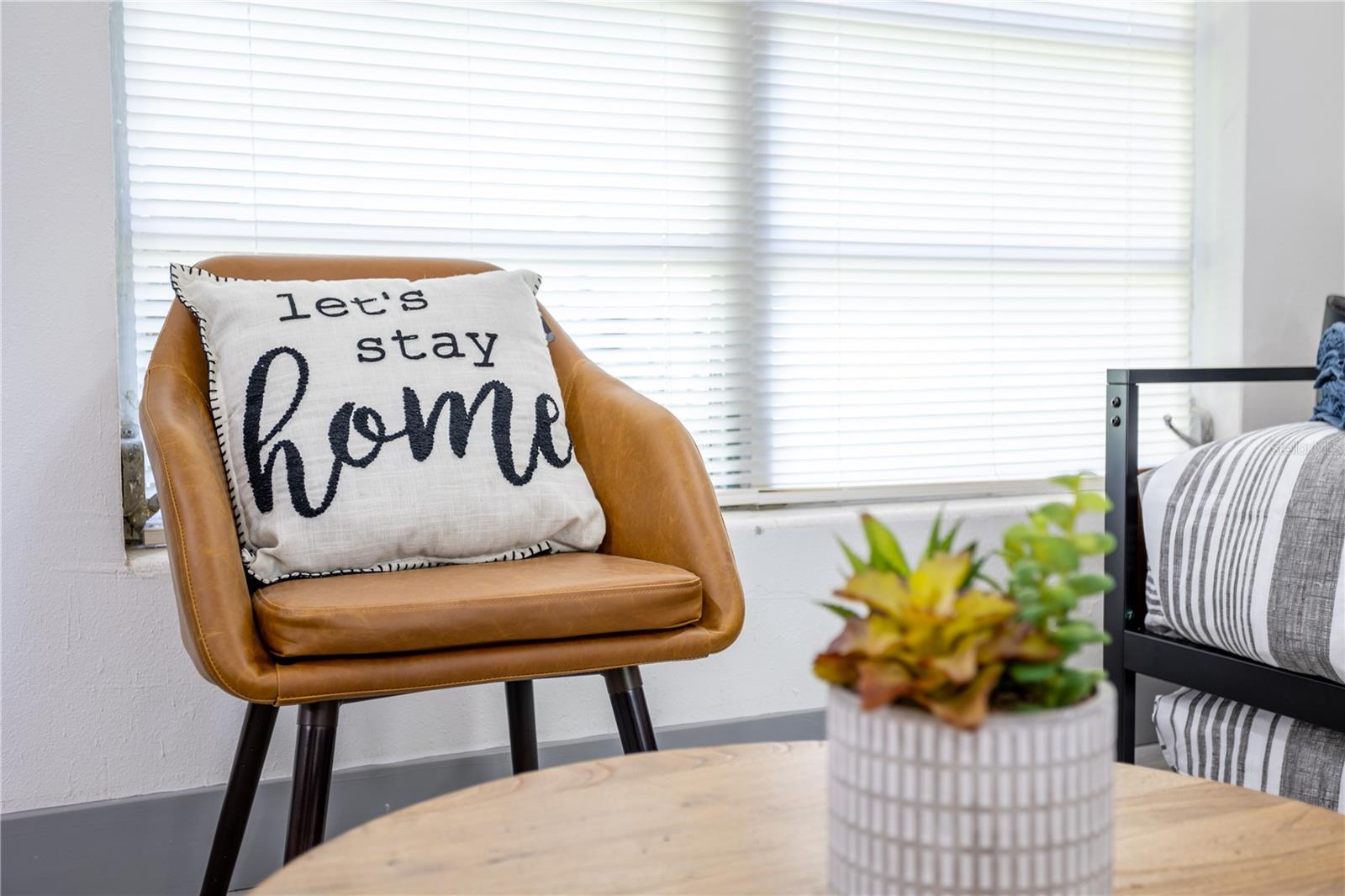 O6046183 Property Photo 20