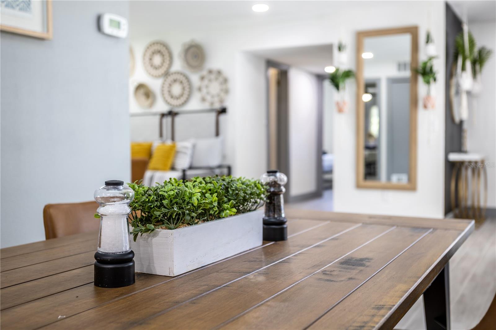 O6046183 Property Photo 28