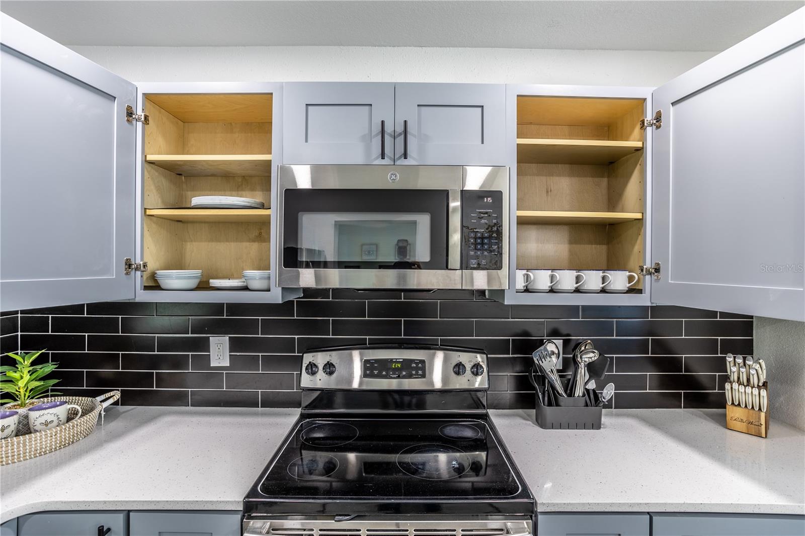 O6046183 Property Photo 34
