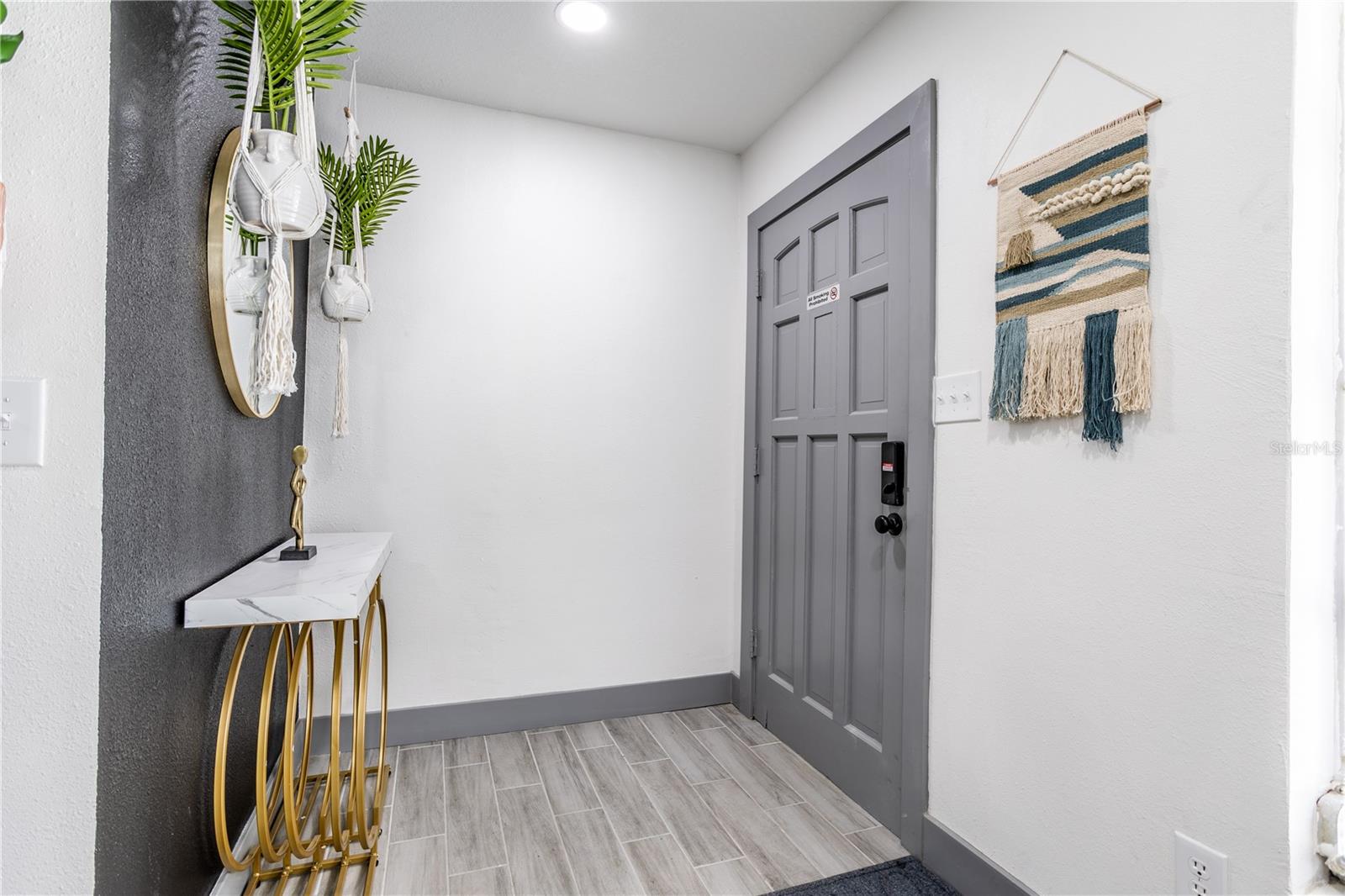 O6046183 Property Photo 36