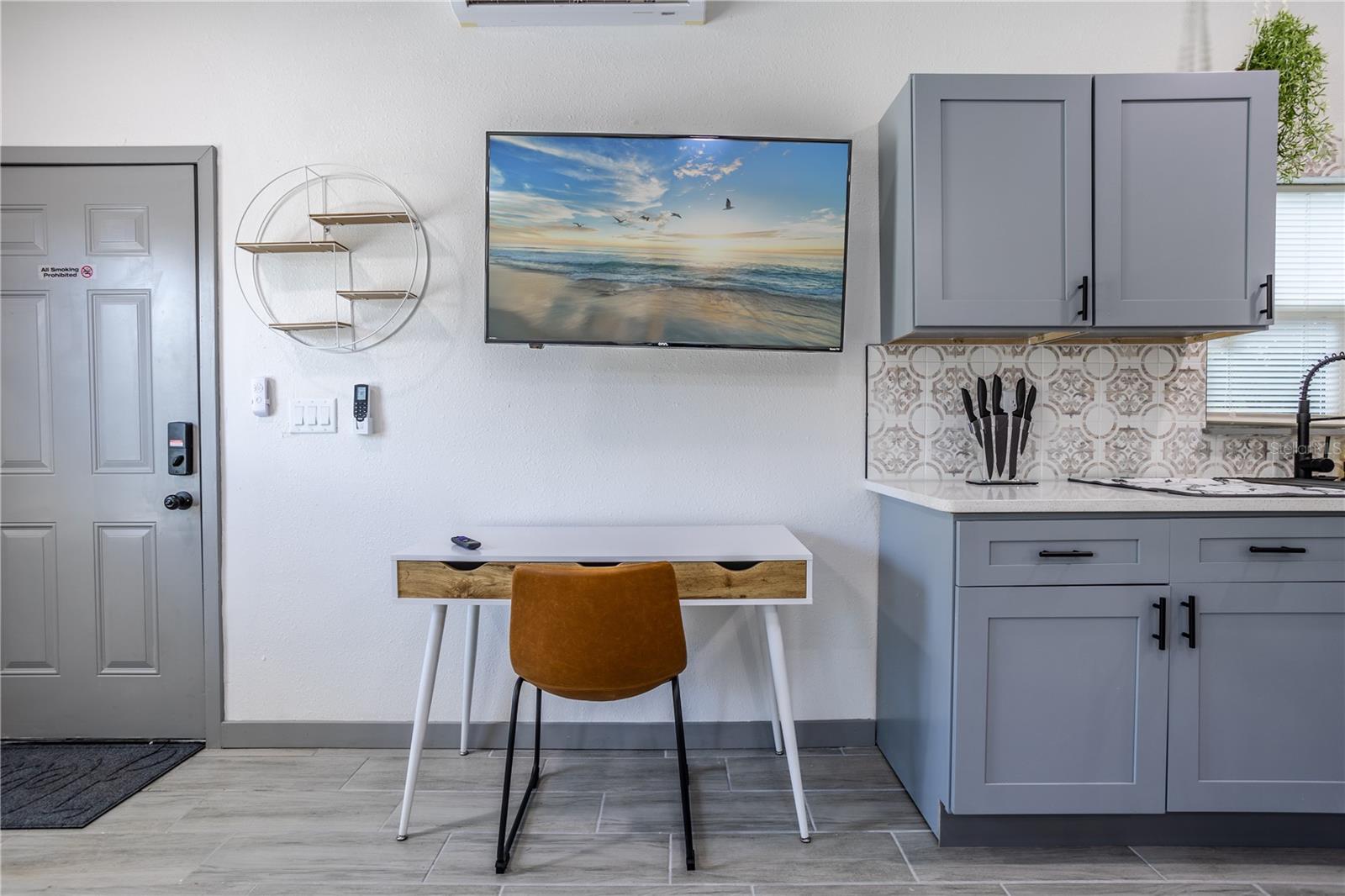 O6046190 Property Photo 20