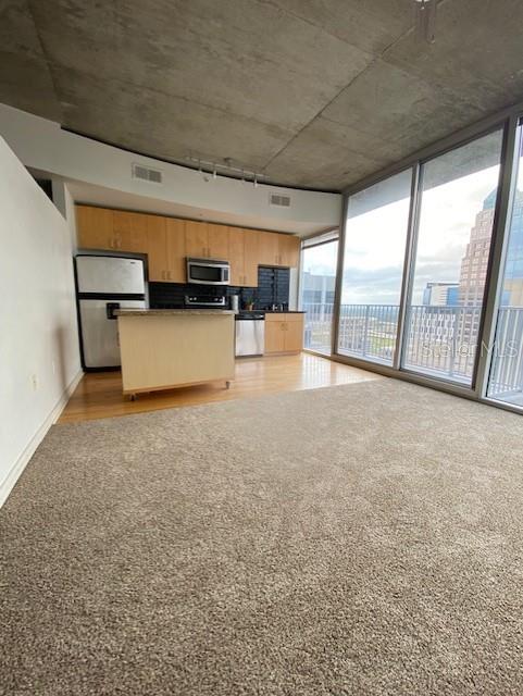155 S Court Ave #1906 Property Photo 3